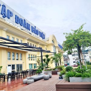 Vườn trên mái Sky garden trụ sở tầng 5 tòa nhà Bảo Việt số 8 Lê Thái Tổ, phường Hàng Trồng, Hoàn Kiếm, Hà Nội