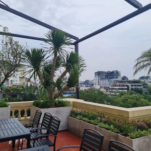 Vườn trên mái Sky garden trụ sở tầng 5 tòa nhà Bảo Việt số 8 Lê Thái Tổ, phường Hàng Trồng, Hoàn Kiếm, Hà Nội