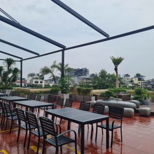 Vườn trên mái Sky garden trụ sở tầng 5 tòa nhà Bảo Việt số 8 Lê Thái Tổ, phường Hàng Trồng, Hoàn Kiếm, Hà Nội